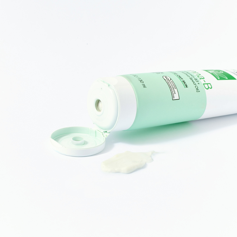 Garnier Green Labs Canna-B Pore Perfecting 3 in 1 Clay Cleanser 130ml